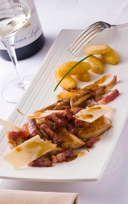 Suprême de pintade, pommes cocote, lardon et parmesan
